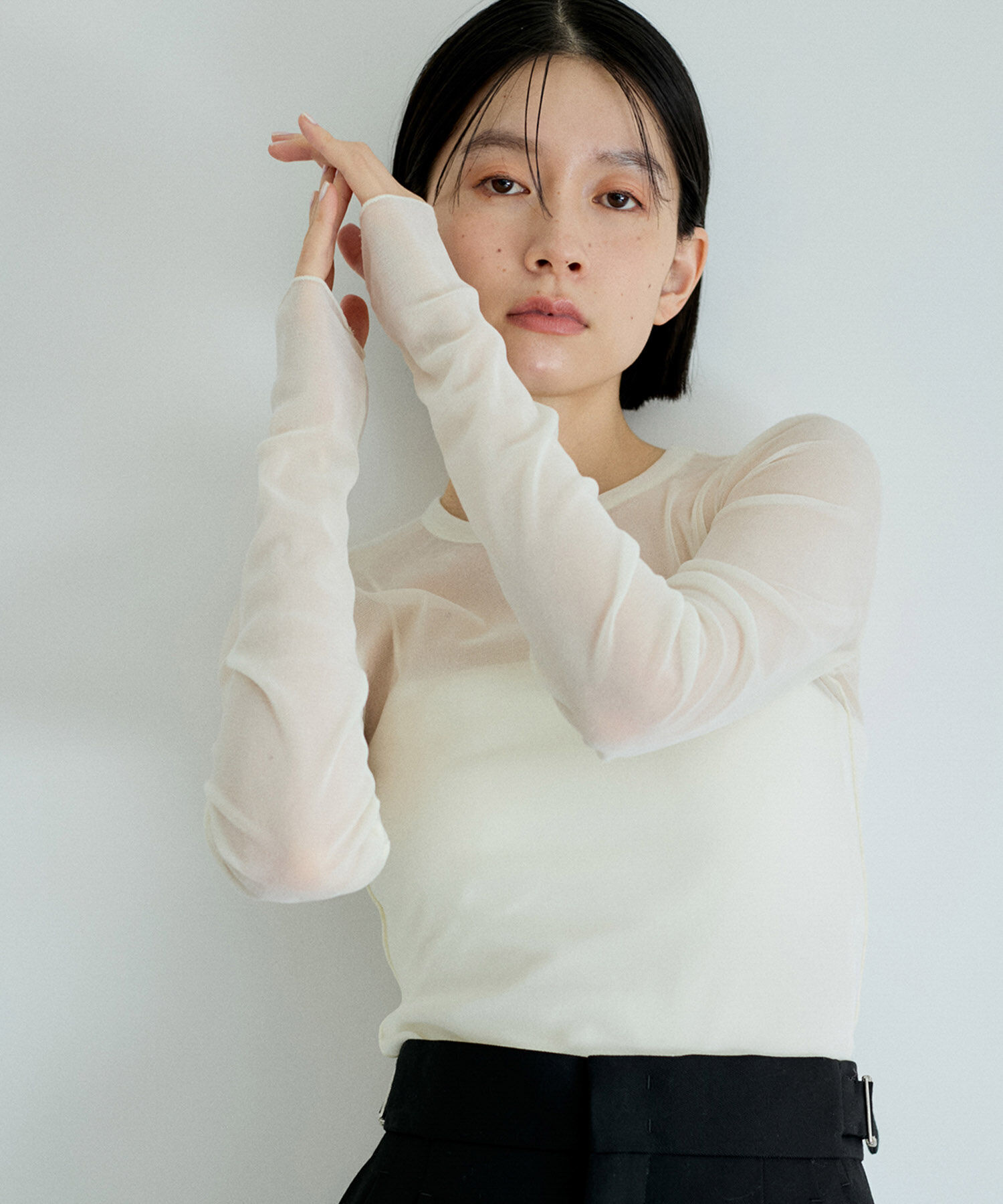 ADAM ET ROPE'「【洗える】クルーネックフロッキープリントプルオーバー」|Tシャツ・カットソー|ホワイト系(12)