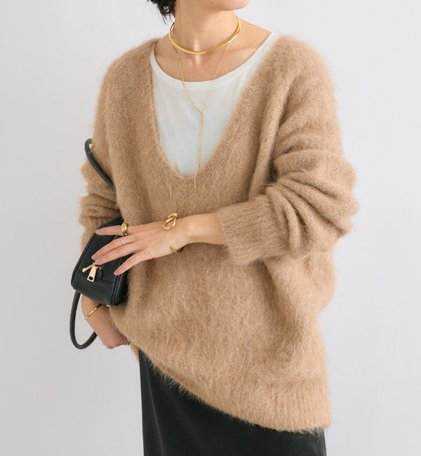  「【ルーズなオーバーサイズ】スーリーアルパカシャギーVネックニット」|ニット・セーター|キャメル