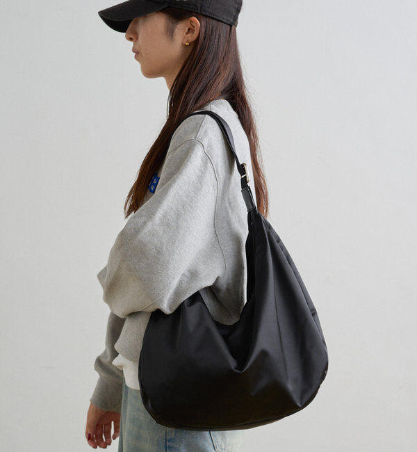  「クラウズナイロンラウンドビッグショルダーバッグ」|ショルダー・メッセンジャー|