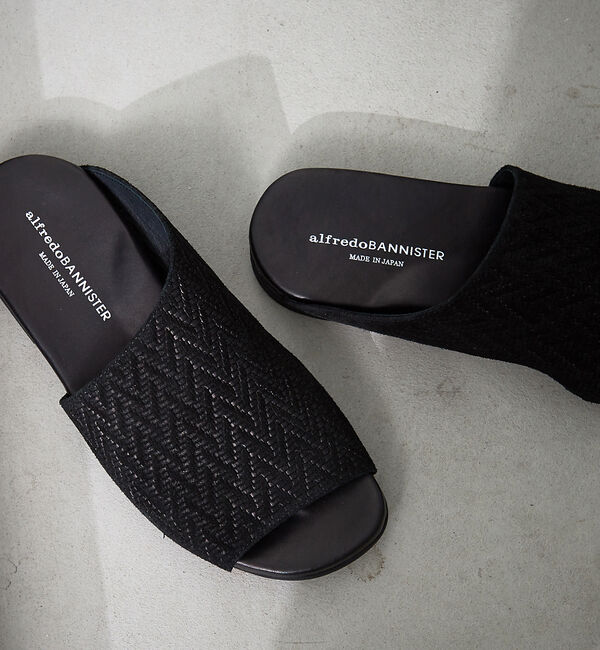 alfredoBANNISTER「アシメントリー レザー ミュール サンダル（メッシュ型押し）」|サンダル|