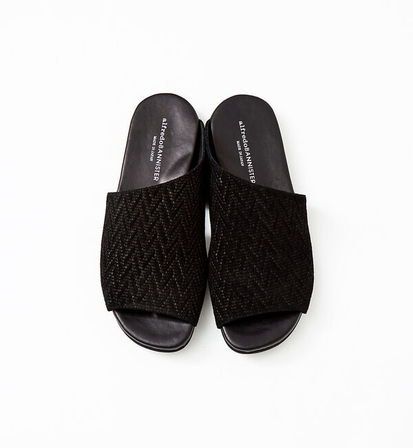 alfredoBANNISTER「アシメントリー レザー ミュール サンダル（メッシュ型押し）」|サンダル|