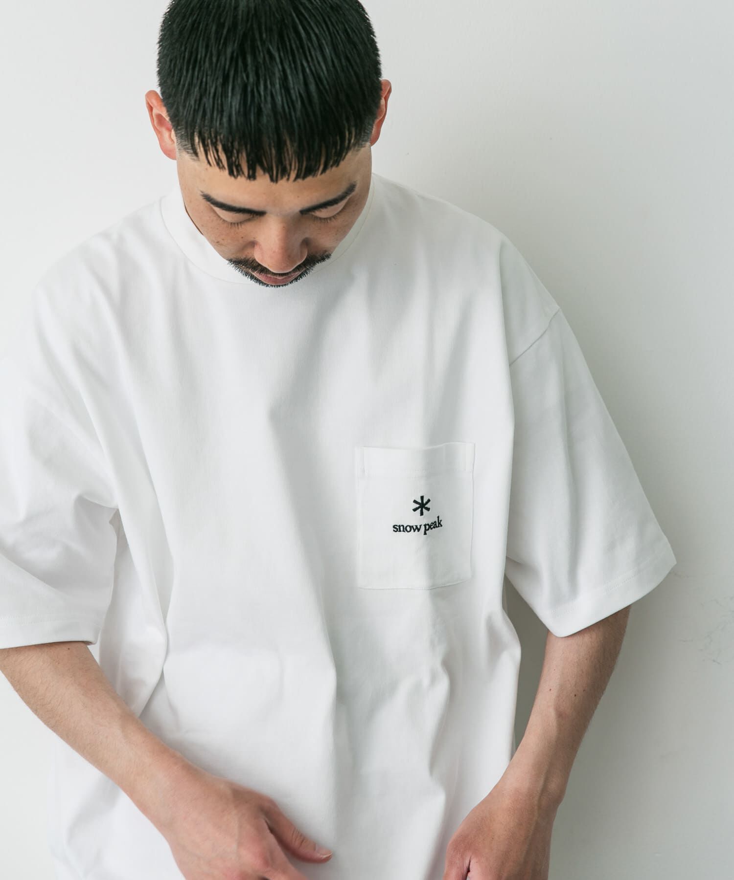 URBAN RESEARCH DOORS「『別注』Snow Peak Apparel&times;DOORS　Pocket Logo T-shirts」|Tシャツ・カットソー|