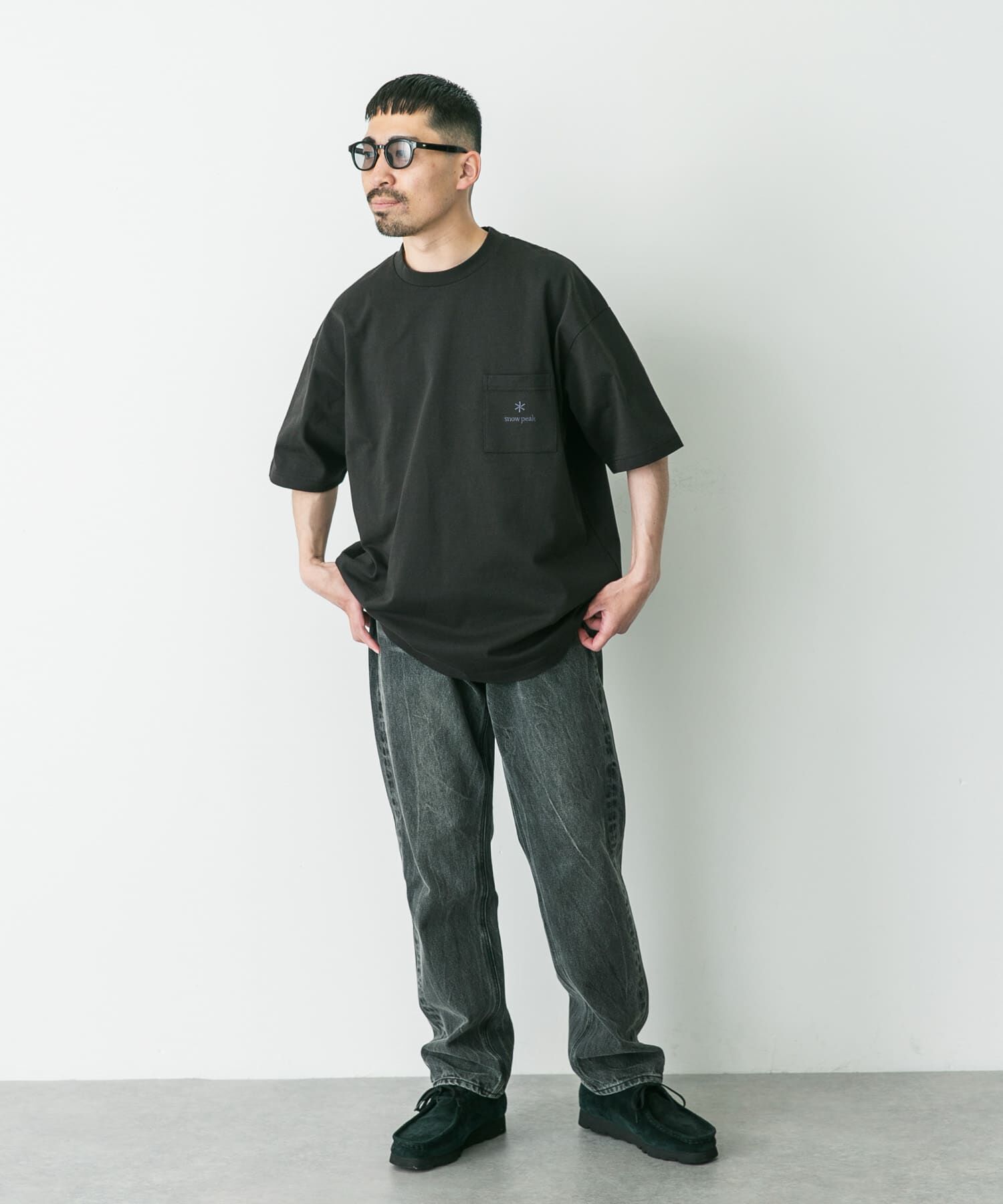 URBAN RESEARCH DOORS「『別注』Snow Peak Apparel&times;DOORS　Pocket Logo T-shirts」|Tシャツ・カットソー|