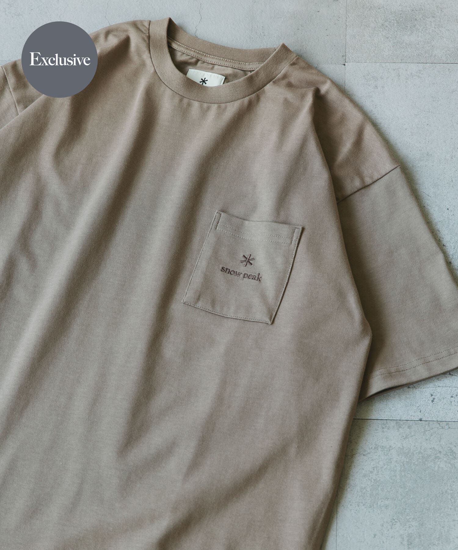 URBAN RESEARCH DOORS「『別注』Snow Peak Apparel&times;DOORS　Pocket Logo T-shirts」|Tシャツ・カットソー|ベージュ
