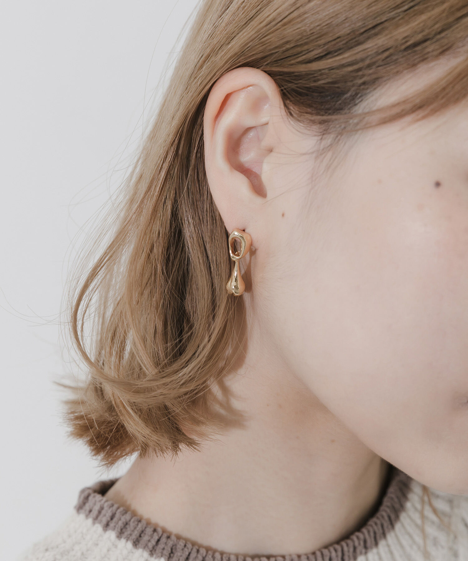 SMELLY「ニュアンスメタルサークルドロップピアス」|ピアス|