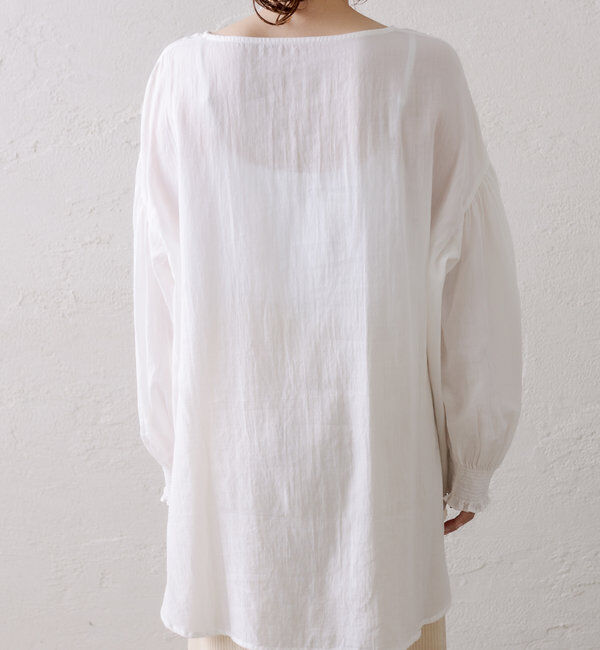  「【WEB限定】コットンガーゼ袖シャーリングプルオーバー」|シャツ・ブラウス|