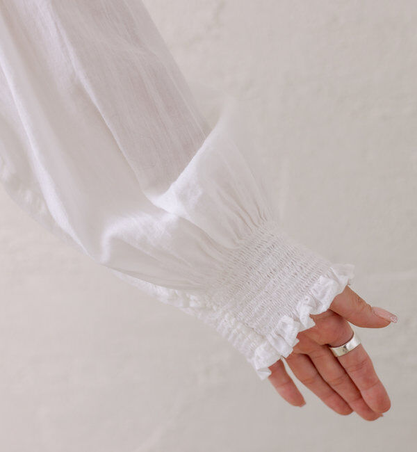  「【WEB限定】コットンガーゼ袖シャーリングプルオーバー」|シャツ・ブラウス|