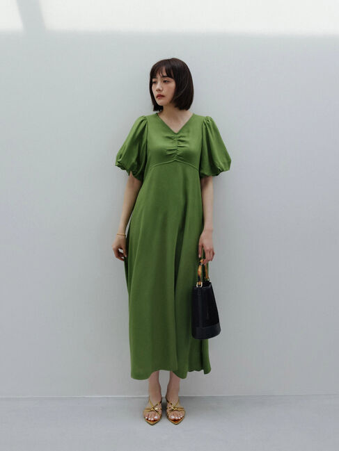 Te chichi「【松井愛莉着用】バルーンスリーブVネックワンピース」|ワンピース|グリーン