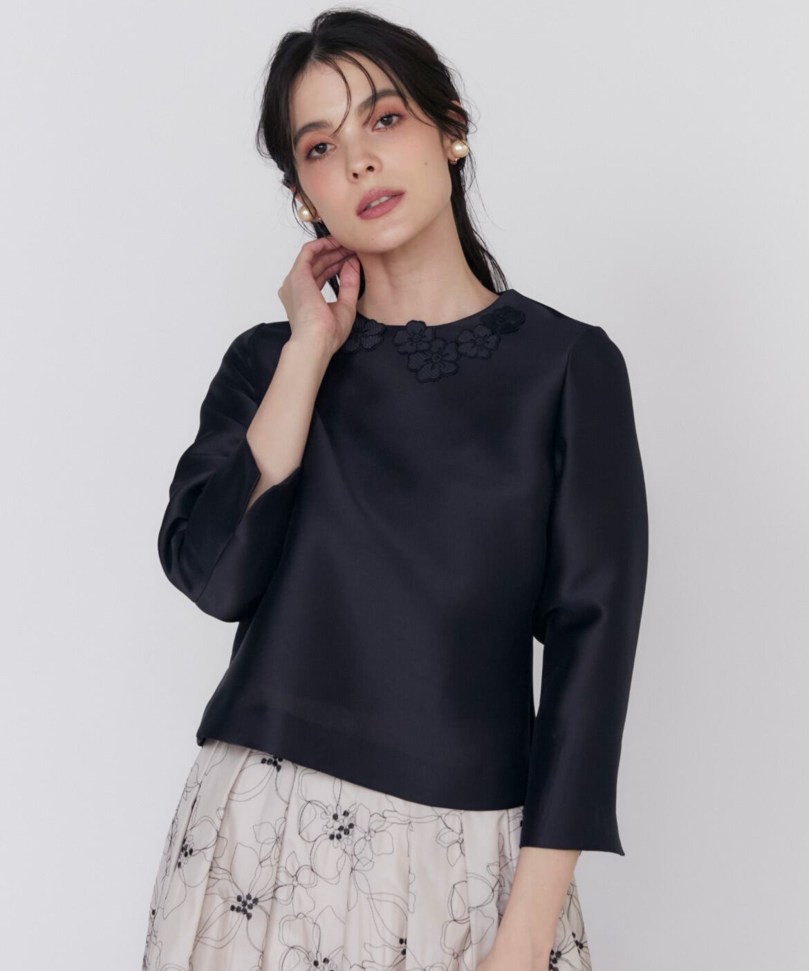 Maglie le cassetto「《プラスサイズ》フラワーモチーフブラウス」|シャツ・ブラウス|