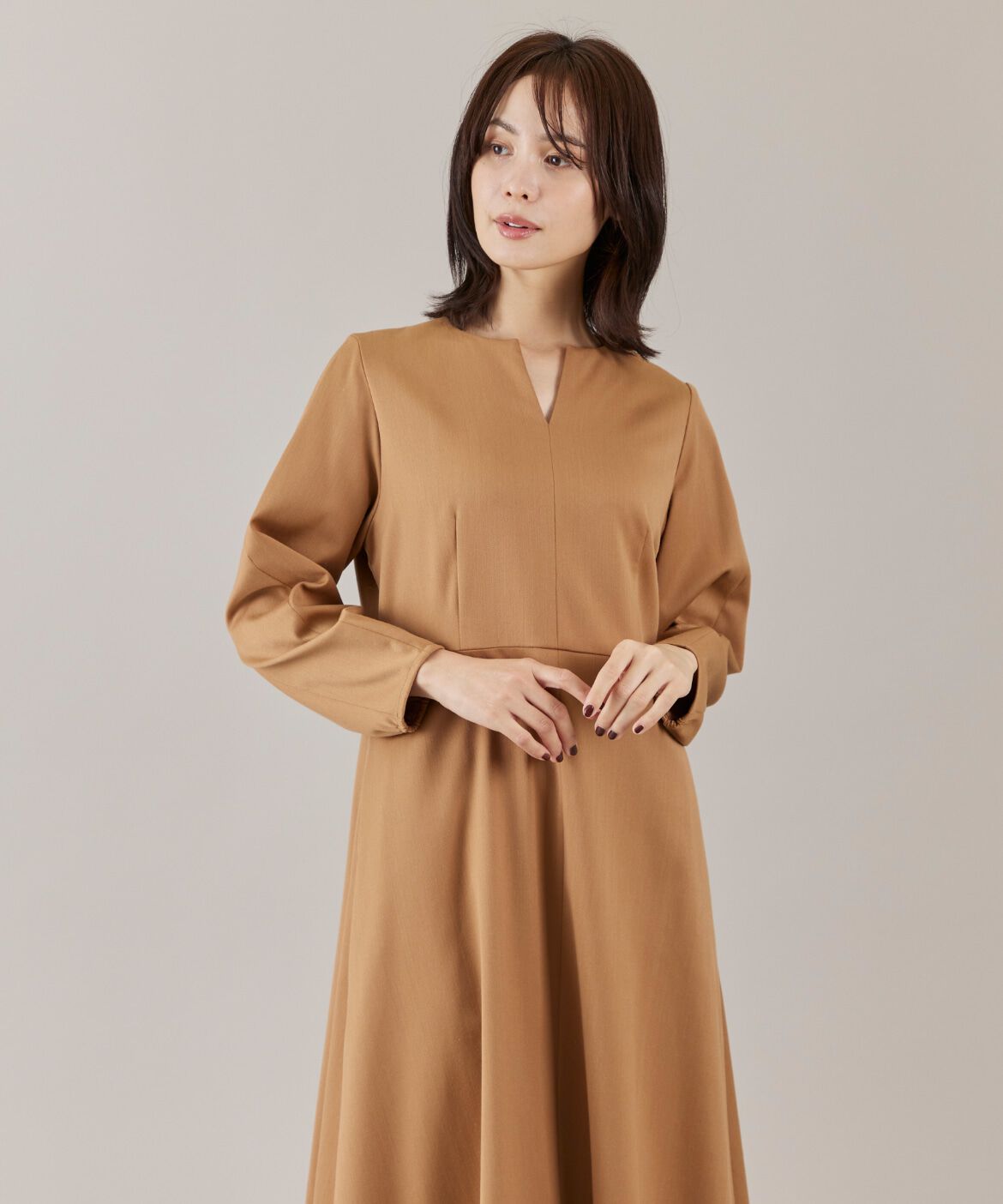 INED「キーネックワンピース　」|ワンピース|キャメル1
