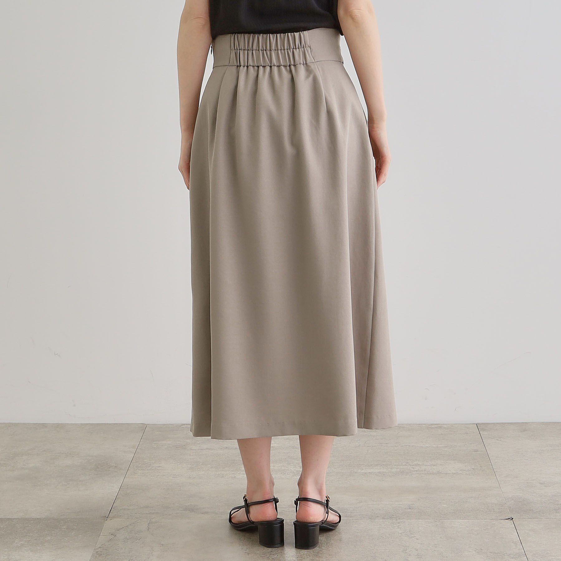 grove「エレガントに着こなすラップ風タックスカート」|スカート|