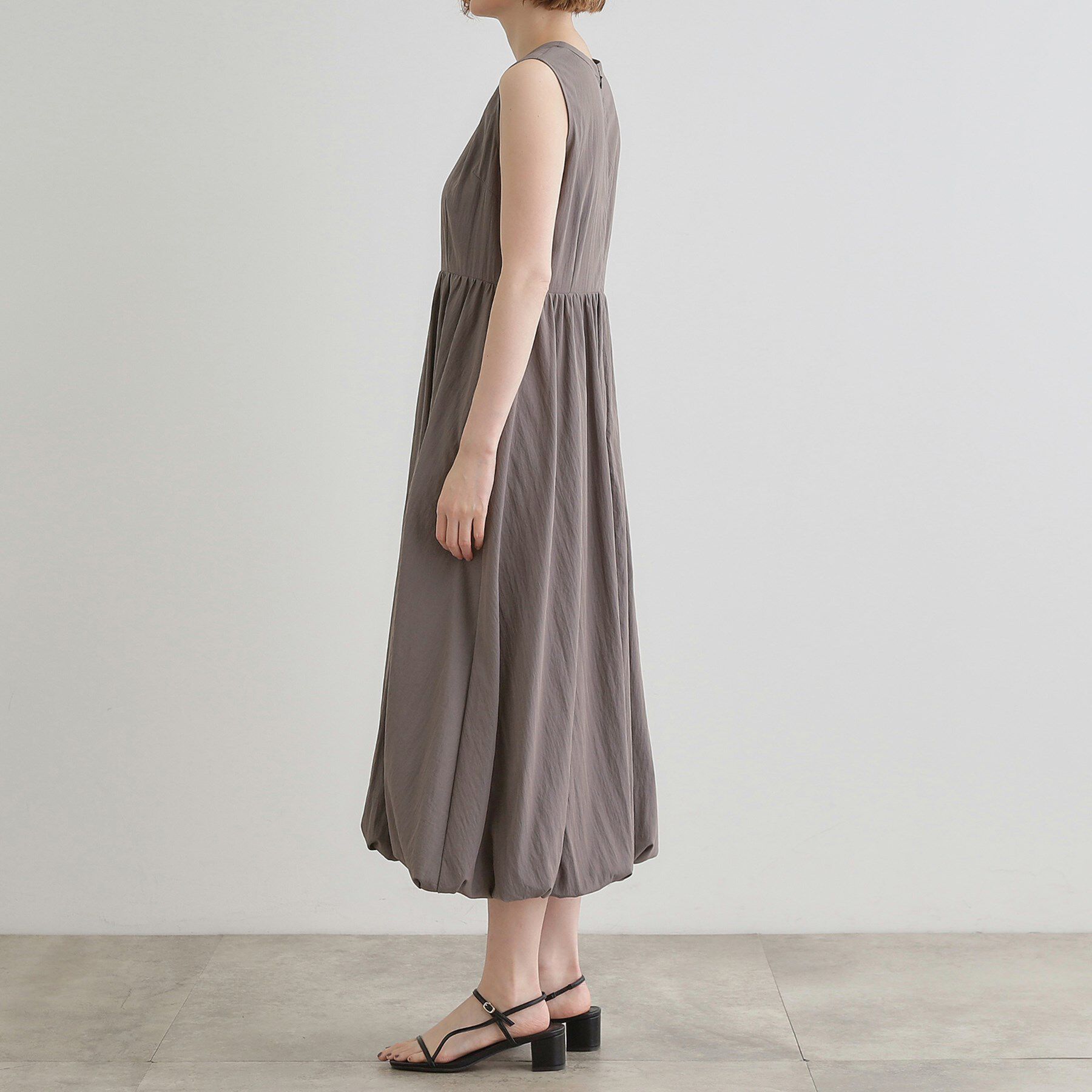 grove「【晴れの日も雨の日も】撥水バルーンワンピース」|ワンピース|
