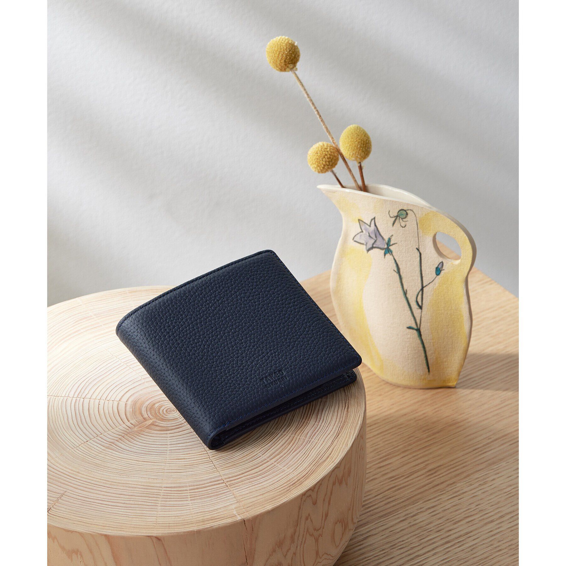 TAKEO KIKUCHI「ソフトシュリンクレザー 二つ折り財布」|財布|ネイビー(093)