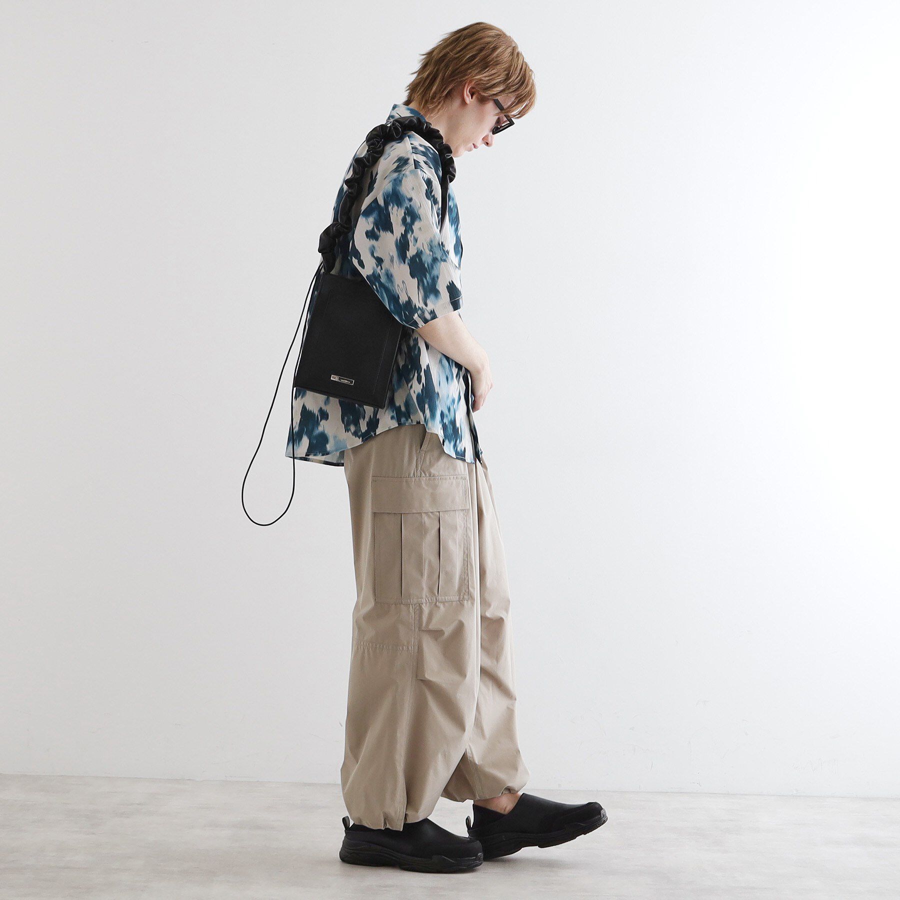 tk.TAKEO KIKUCHI「プレートドロストショルダーバッグ」|ショルダー・メッセンジャー|