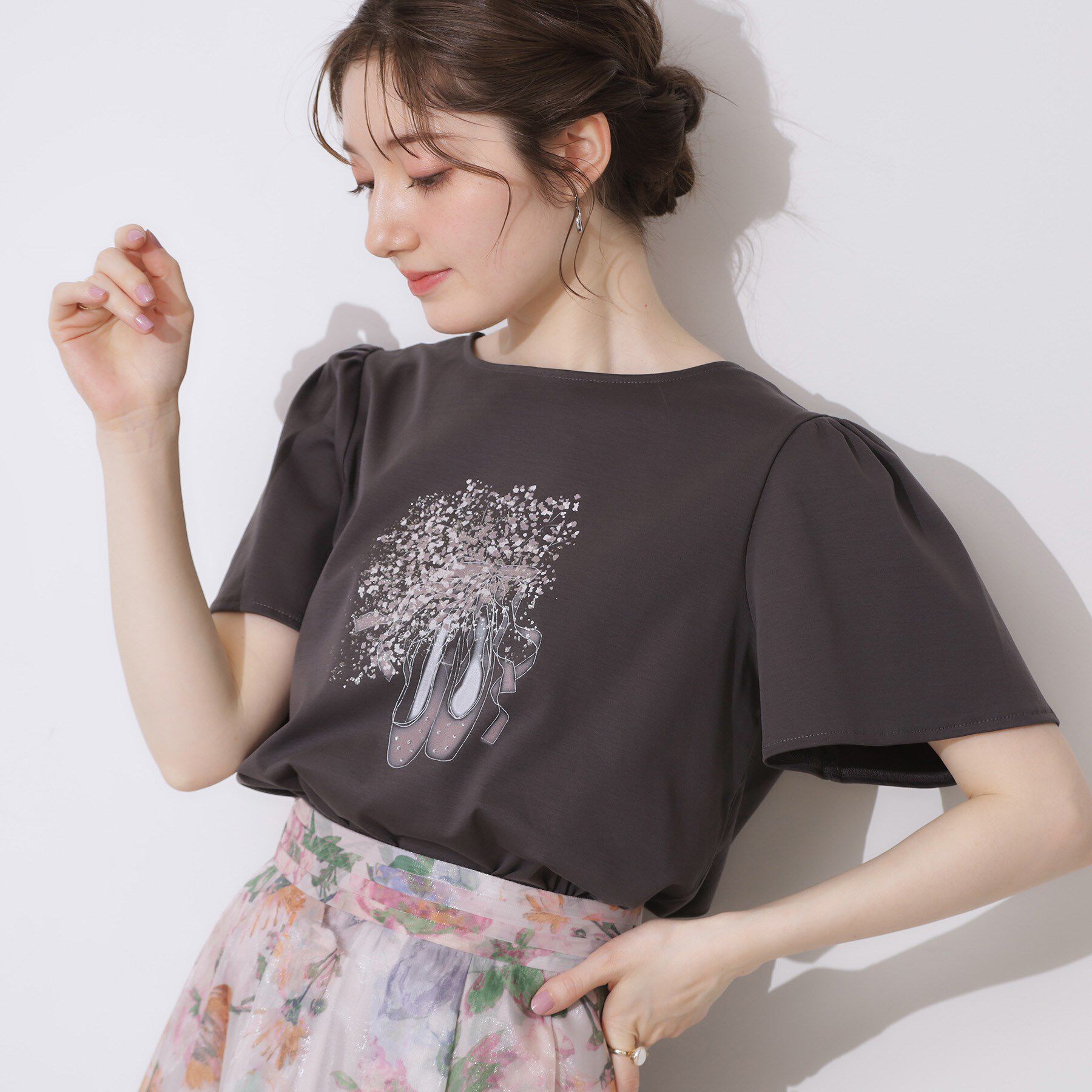 Couture broach「【接触冷感・UVカット】トゥシューズプリントTシャツ」|Tシャツ・カットソー|チャコールグレー(0