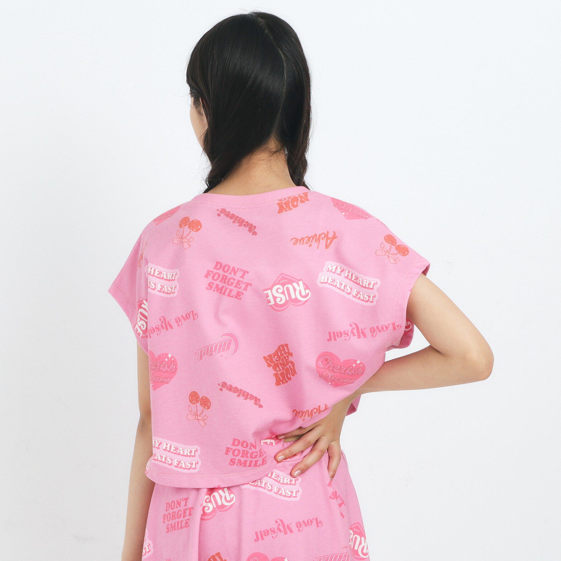 PINK-latte「【るーつくコラボ】総柄プリントフレンチスリーブプルオーバー」|Tシャツ・カットソー|