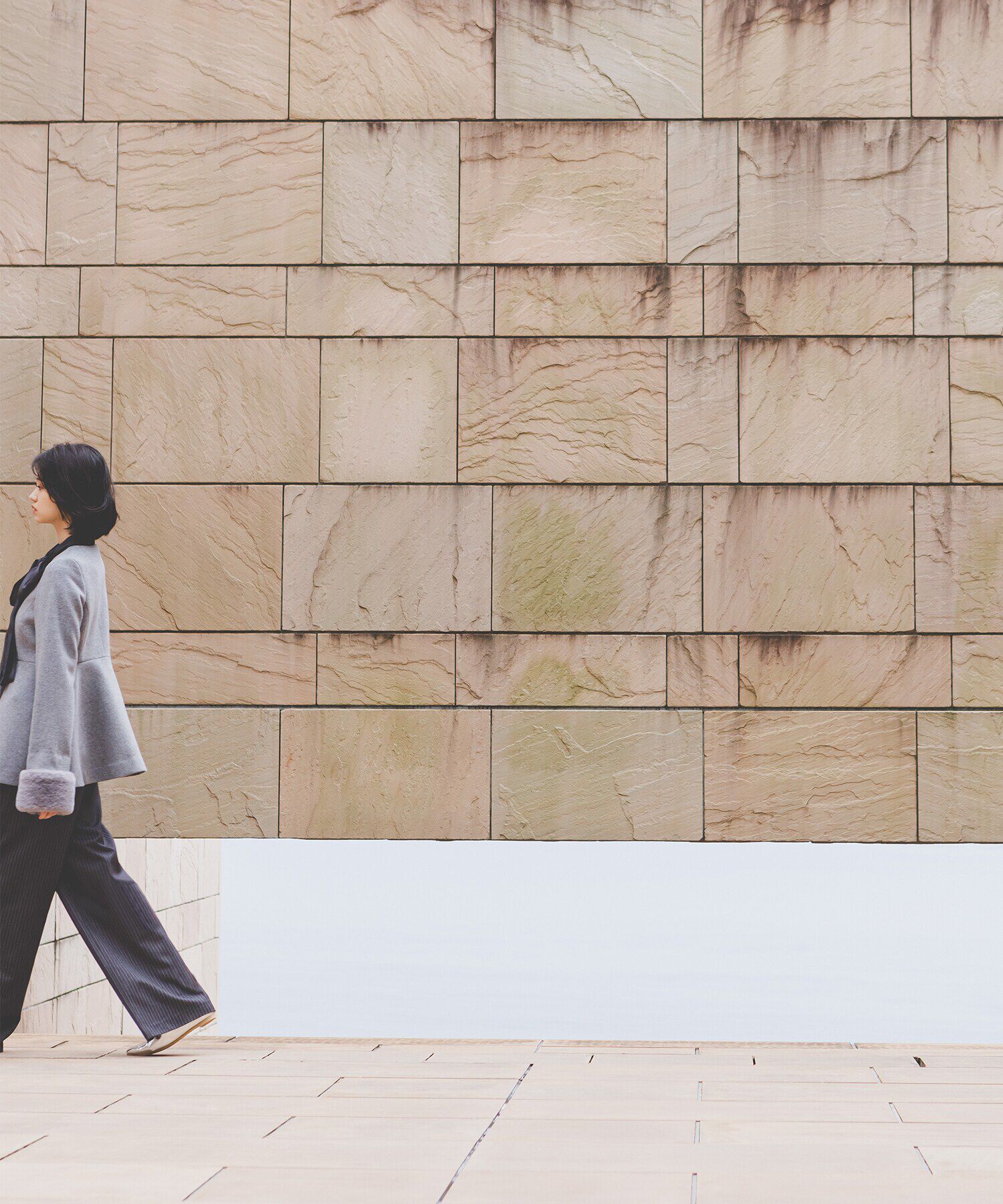  「フェイクファースリーブペプラムコート　24AW」|ブルゾン・スタジャン|