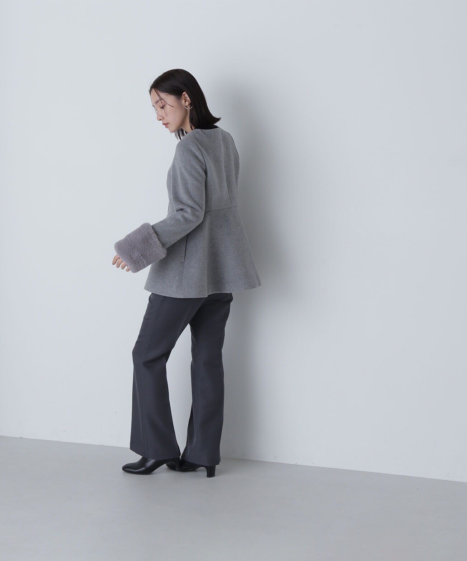  「フェイクファースリーブペプラムコート　24AW」|ブルゾン・スタジャン|