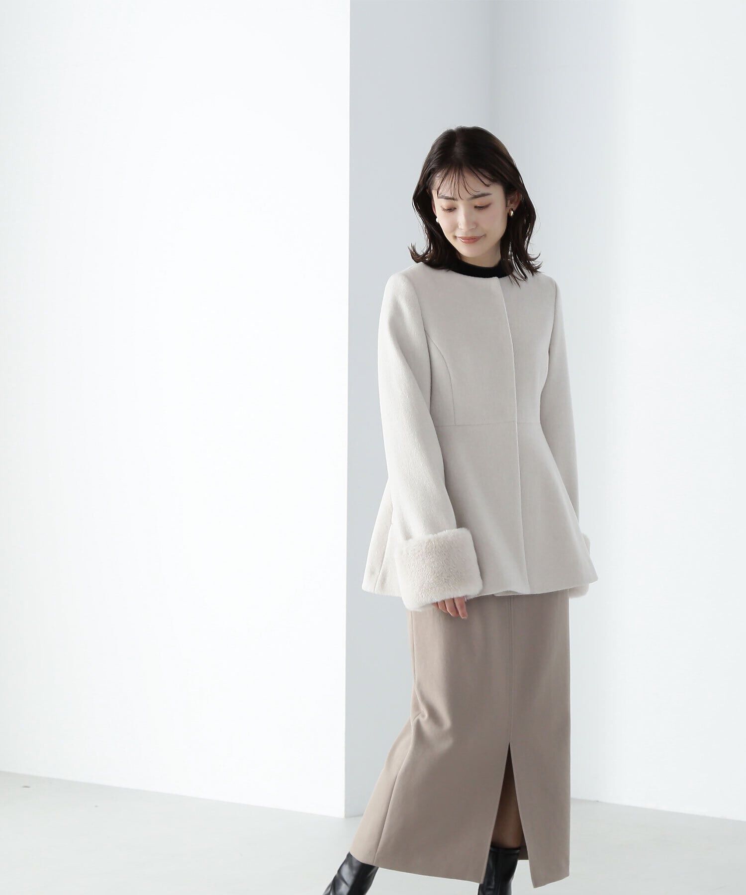  「フェイクファースリーブペプラムコート　24AW」|ブルゾン・スタジャン|