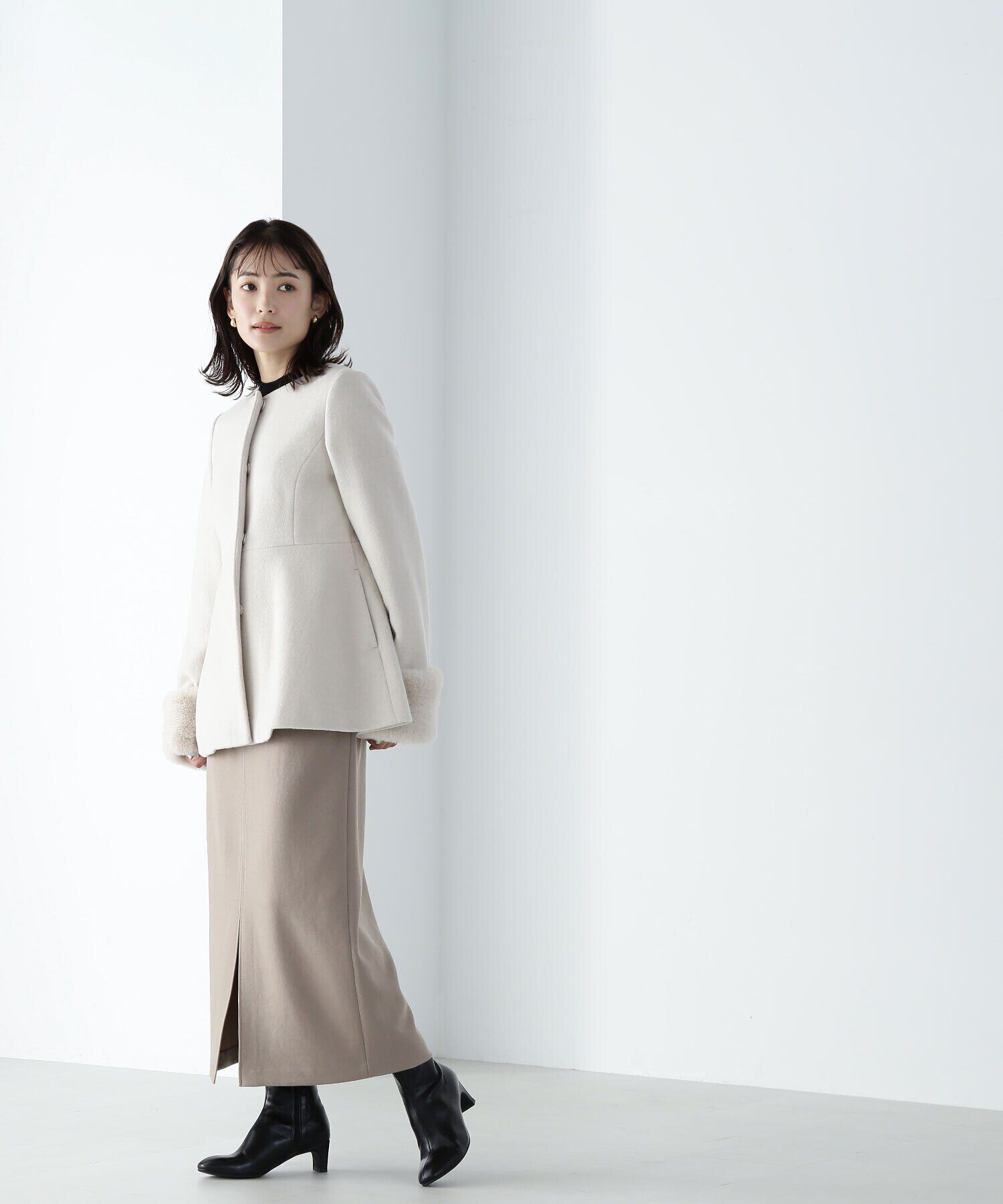  「フェイクファースリーブペプラムコート　24AW」|ブルゾン・スタジャン|