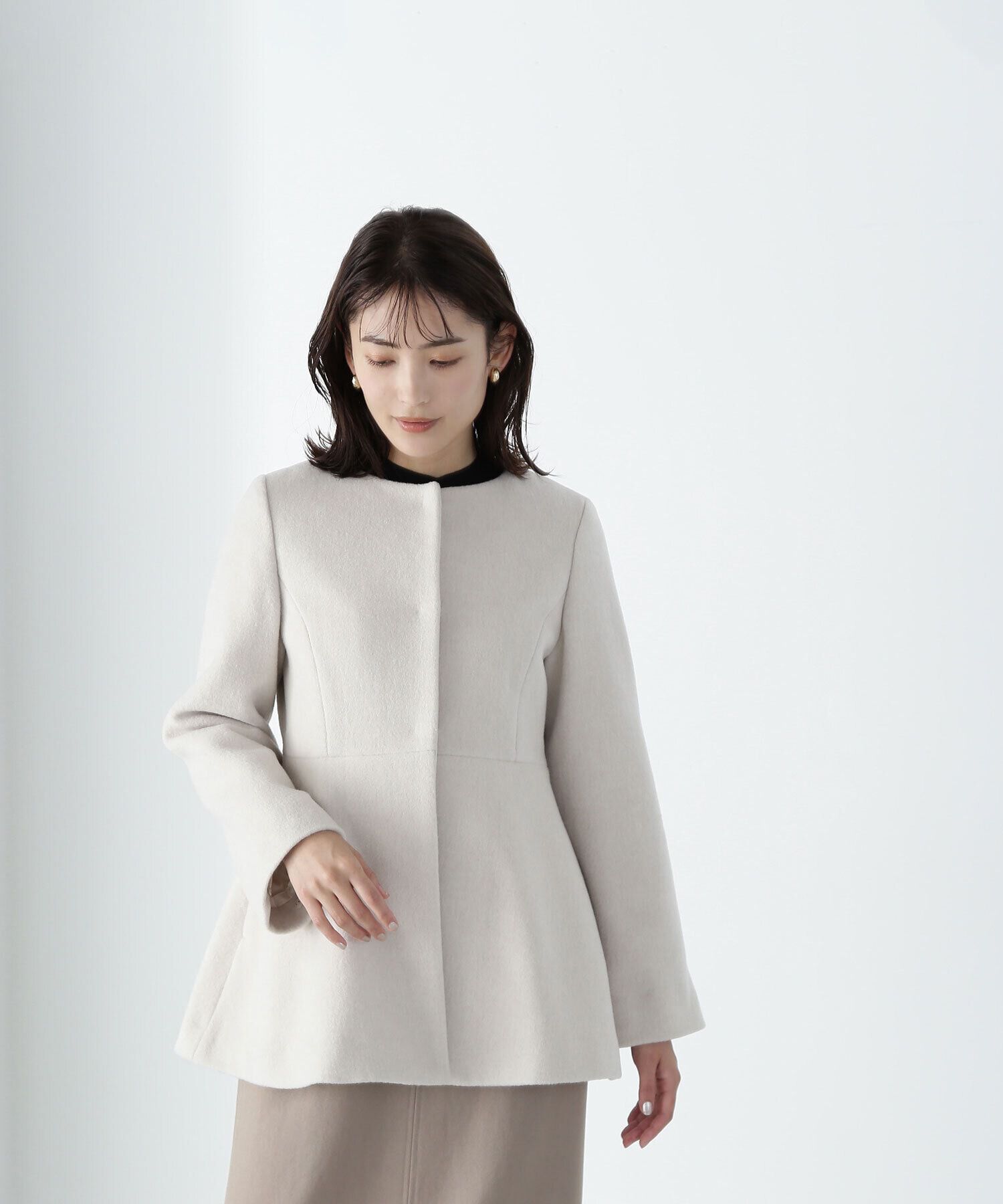  「フェイクファースリーブペプラムコート　24AW」|ブルゾン・スタジャン|