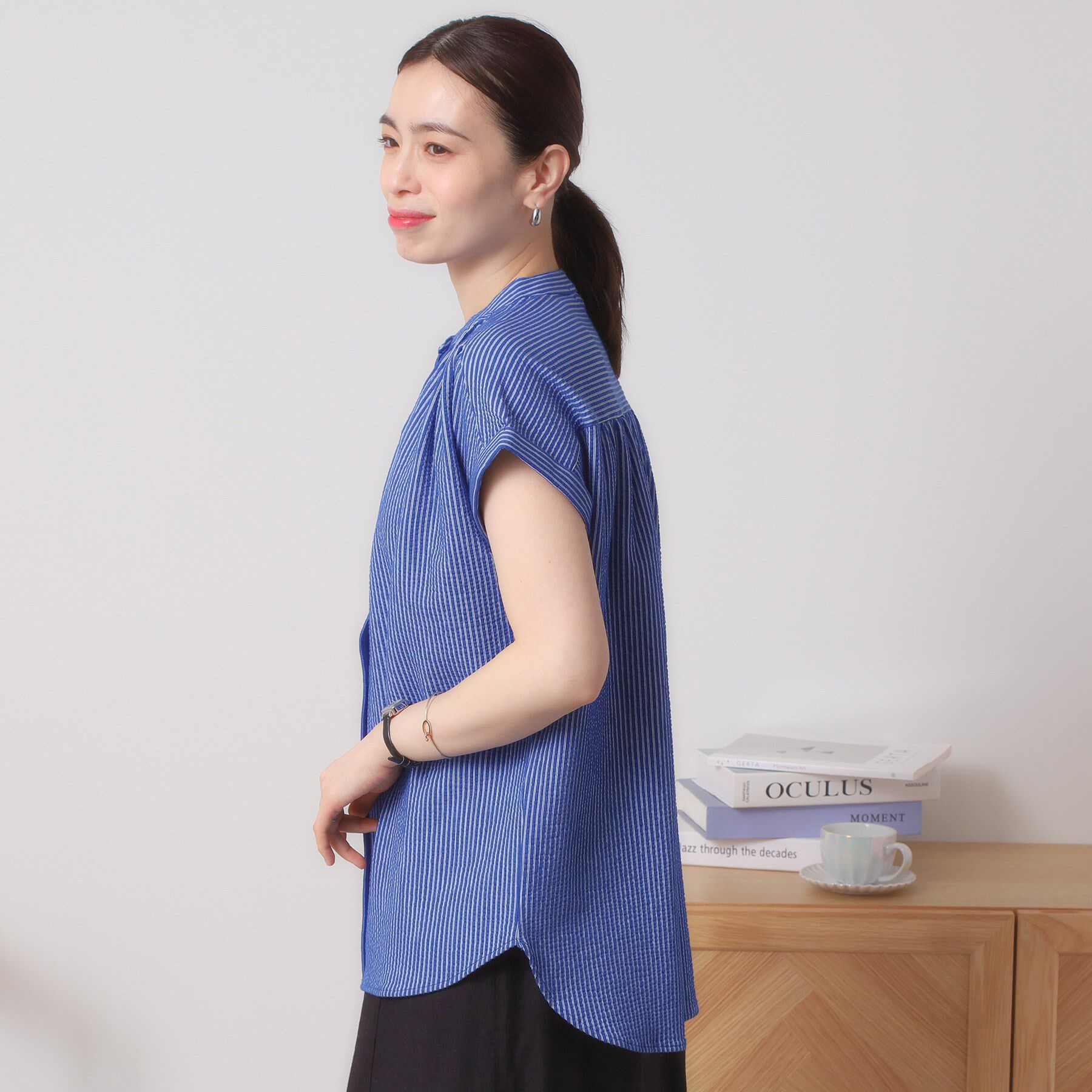 ITS&rsquo;DEMO「【洗濯機OK／洗濯後しわになりにくい】カットサッカー前開きプルオーバー」|シャツ・ブラウス|