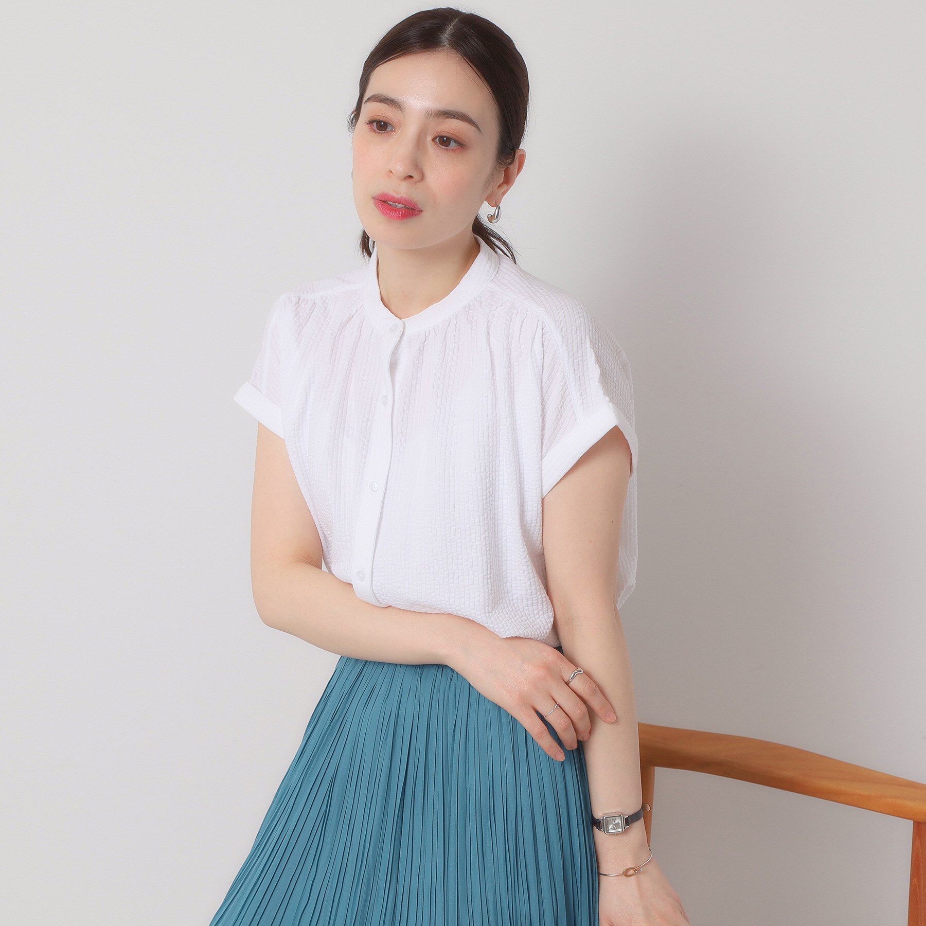 ITS&rsquo;DEMO「【洗濯機OK／洗濯後しわになりにくい】カットサッカー前開きプルオーバー」|シャツ・ブラウス|