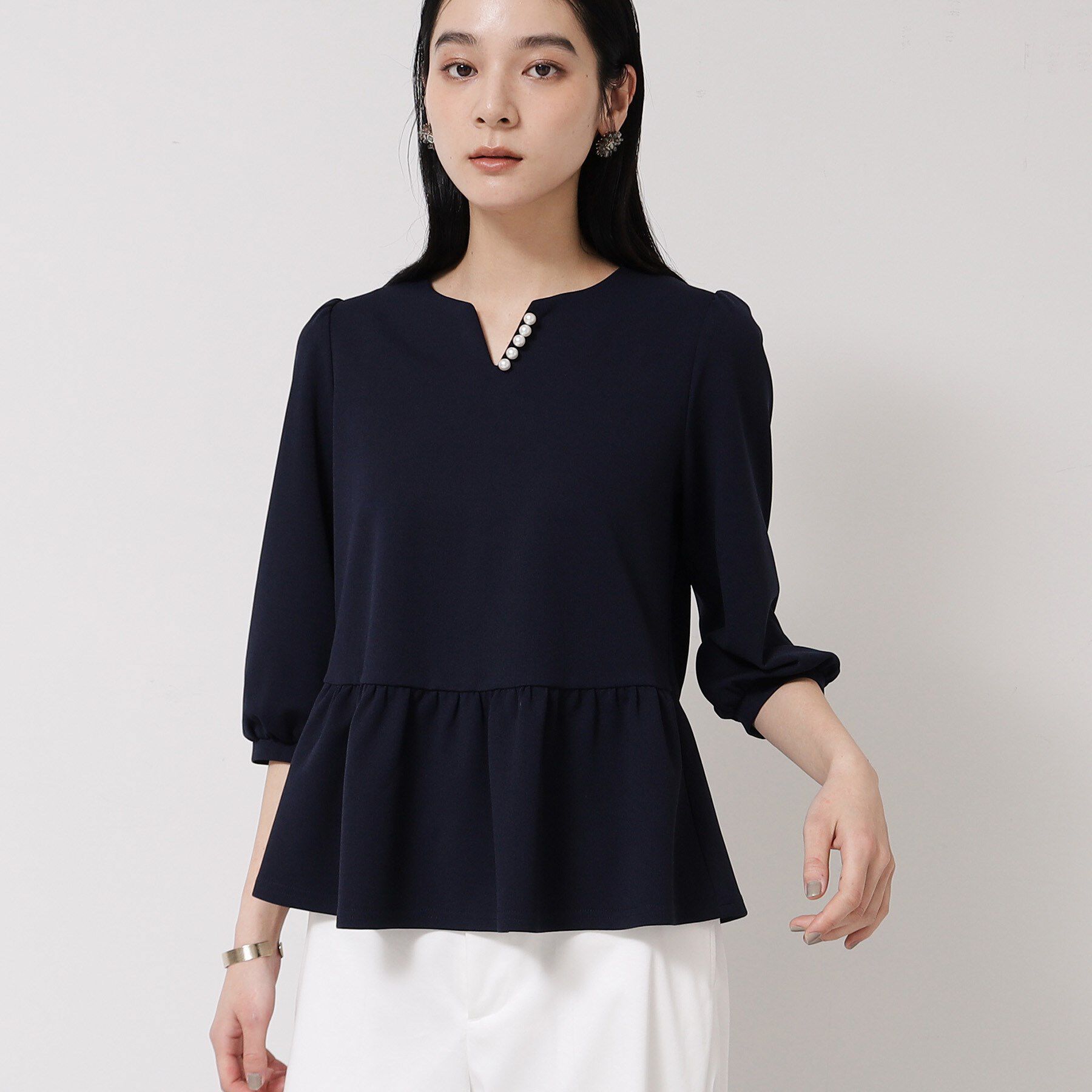 SunaUna「【パール調パーツ付き／春色】ペプラムトップス」|シャツ・ブラウス|