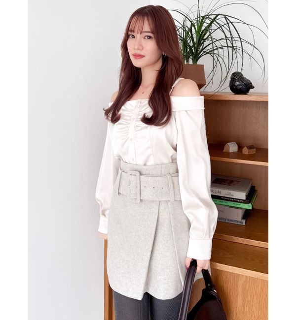 dazzlin「【久間田琳加コラボ】サテンオフショルシャツ」|シャツ・ブラウス|