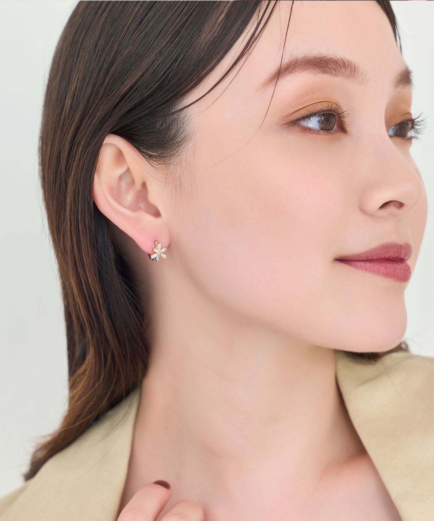 Phoebe「ワンタッチスノーフラークフープピアス」|ピアス|