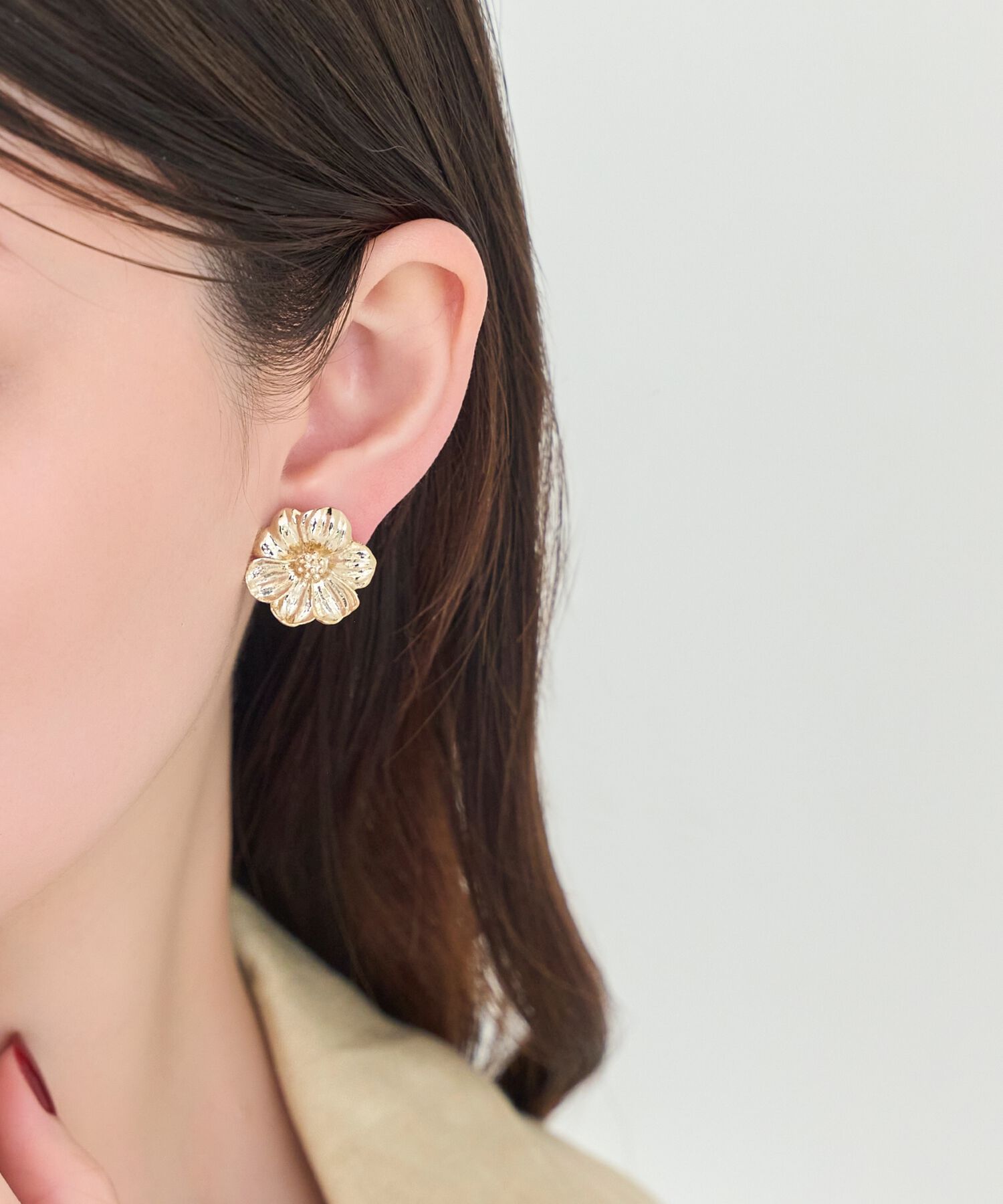 Phoebe「フレグラントフラワーメタルイヤリング」|イヤリング|