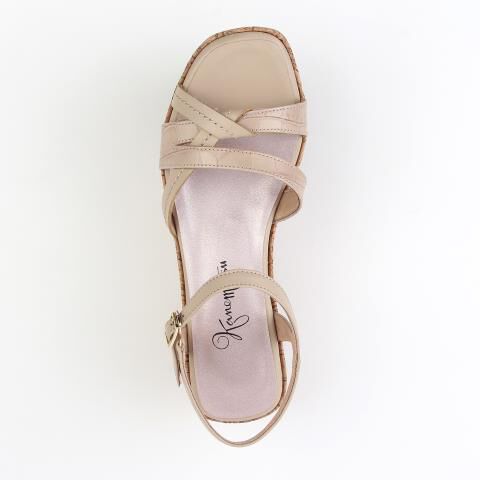 銀座かねまつ「IT250436STEPS1BEG　【本革】ウェッジヒールサンダル」|サンダル|