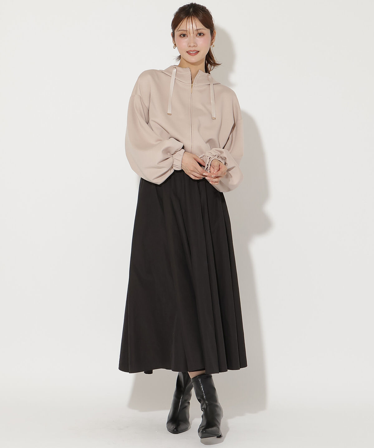 アンドクチュール「ダンボールポンチパーカー」|パーカー|