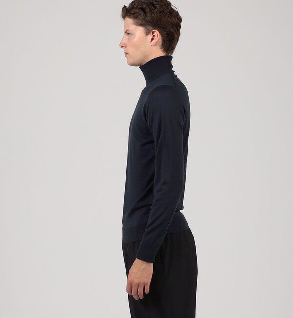 TOMORROWLAND BUYING WEAR「JOHN SMEDLEY 30G EASY FIT タートルネック RICHARDS」|ニット・セーター|
