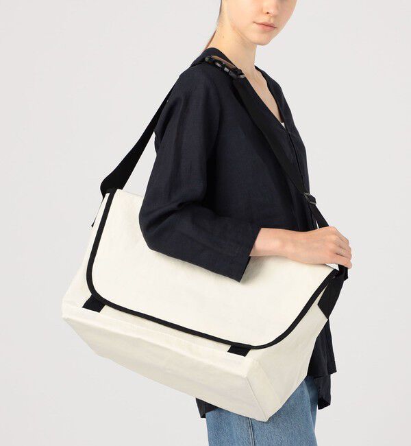 TOMORROWLAND GOODS「TEMBEA MESSENGER バッグ」|ショルダー・メッセンジャー|