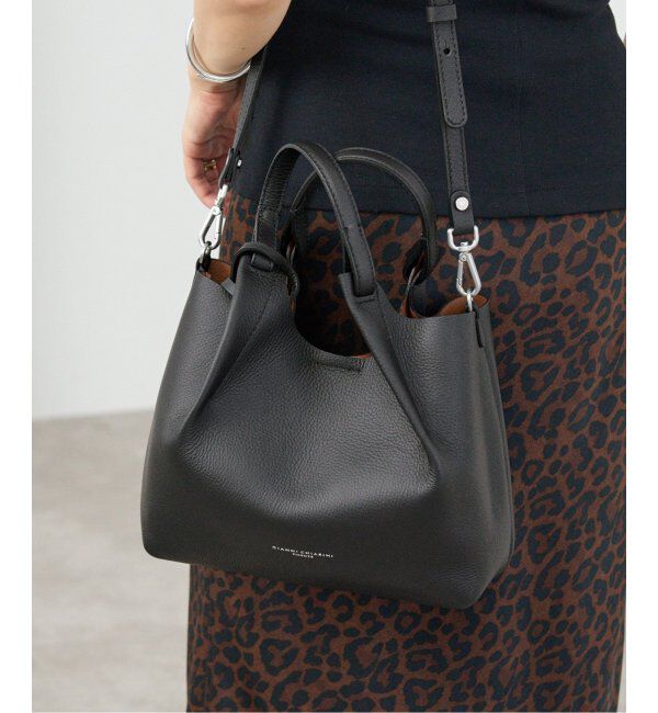 IENA「GIANNI CHIARINI/ジャン二 キアリー二  DUA デュア ショルダーバッグ」|ショルダー・メッセンジャー|ブラック