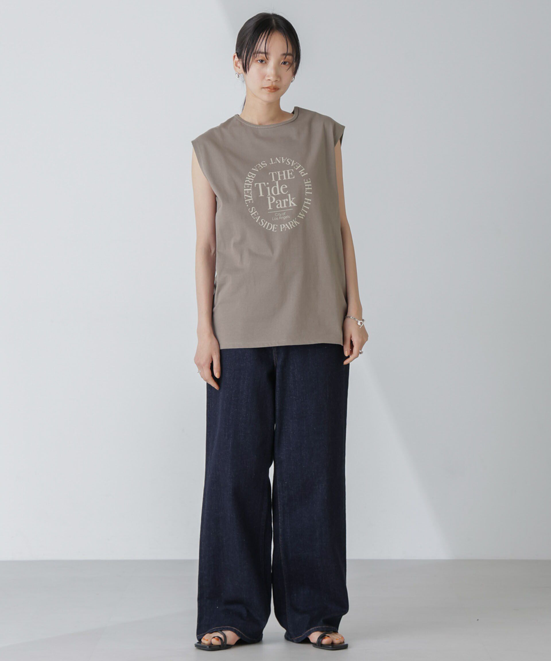 nano･universe「ノースリーブロゴプリントトップス」|Tシャツ・カットソー|