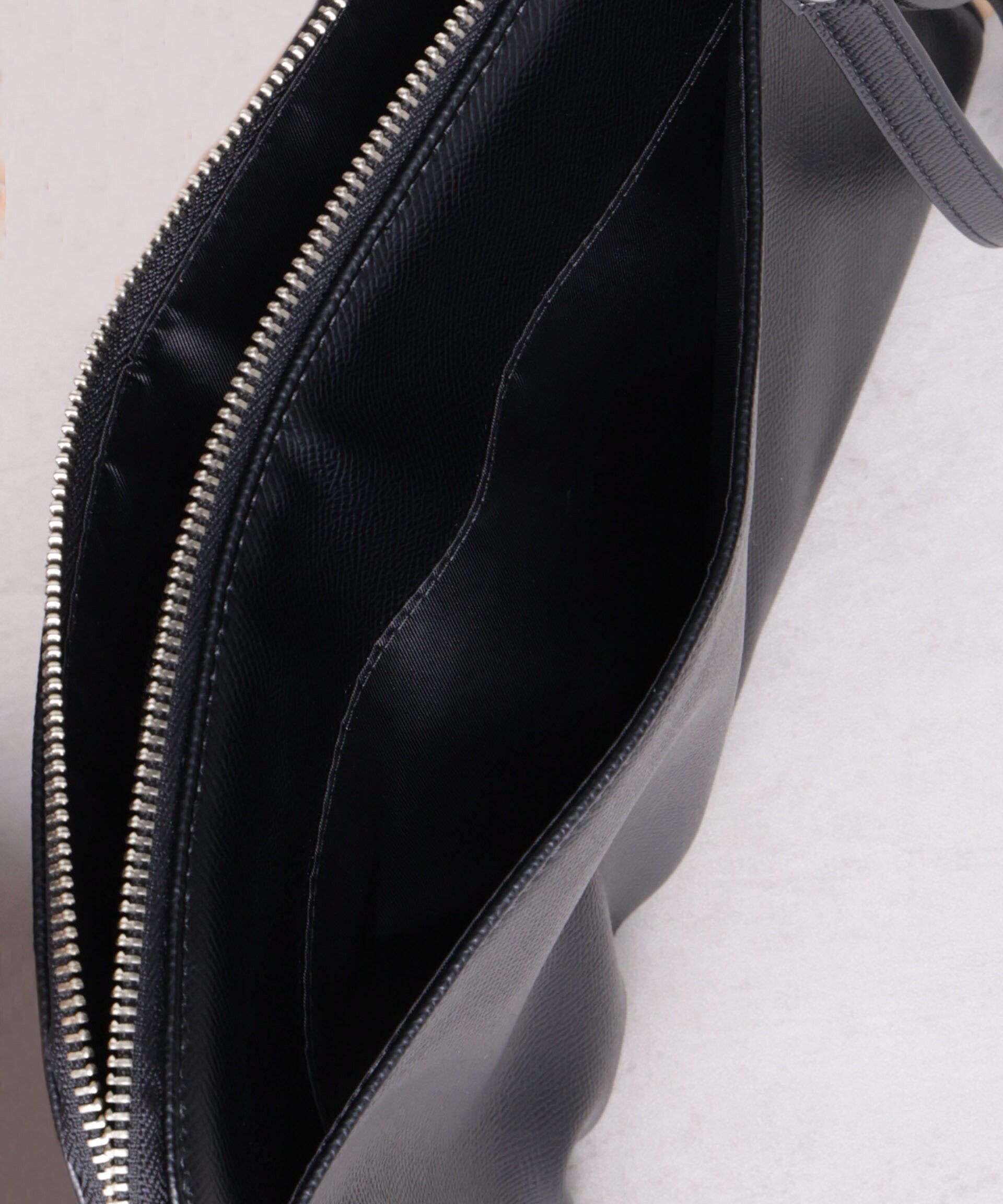 nano･universe「フェイクレザークラッチバッグ」|ショルダー・メッセンジャー|