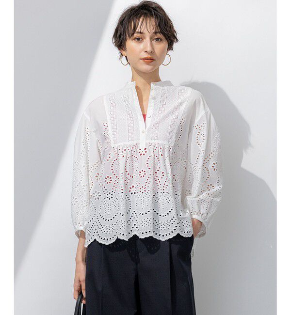 23区「【洗える】コットンエンブロイダリー クロップド ブラウス」|シャツ・ブラウス|ホワイト系