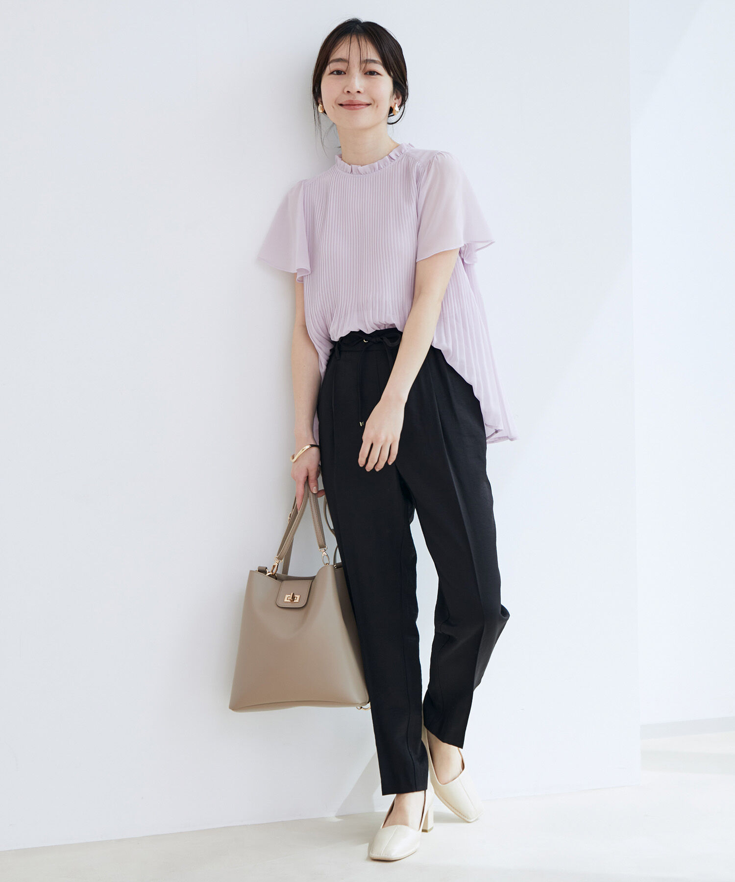 VIS「【洗濯機可】ドット＆無地シフォンバックリボンブプリーツブラウス」|シャツ・ブラウス|