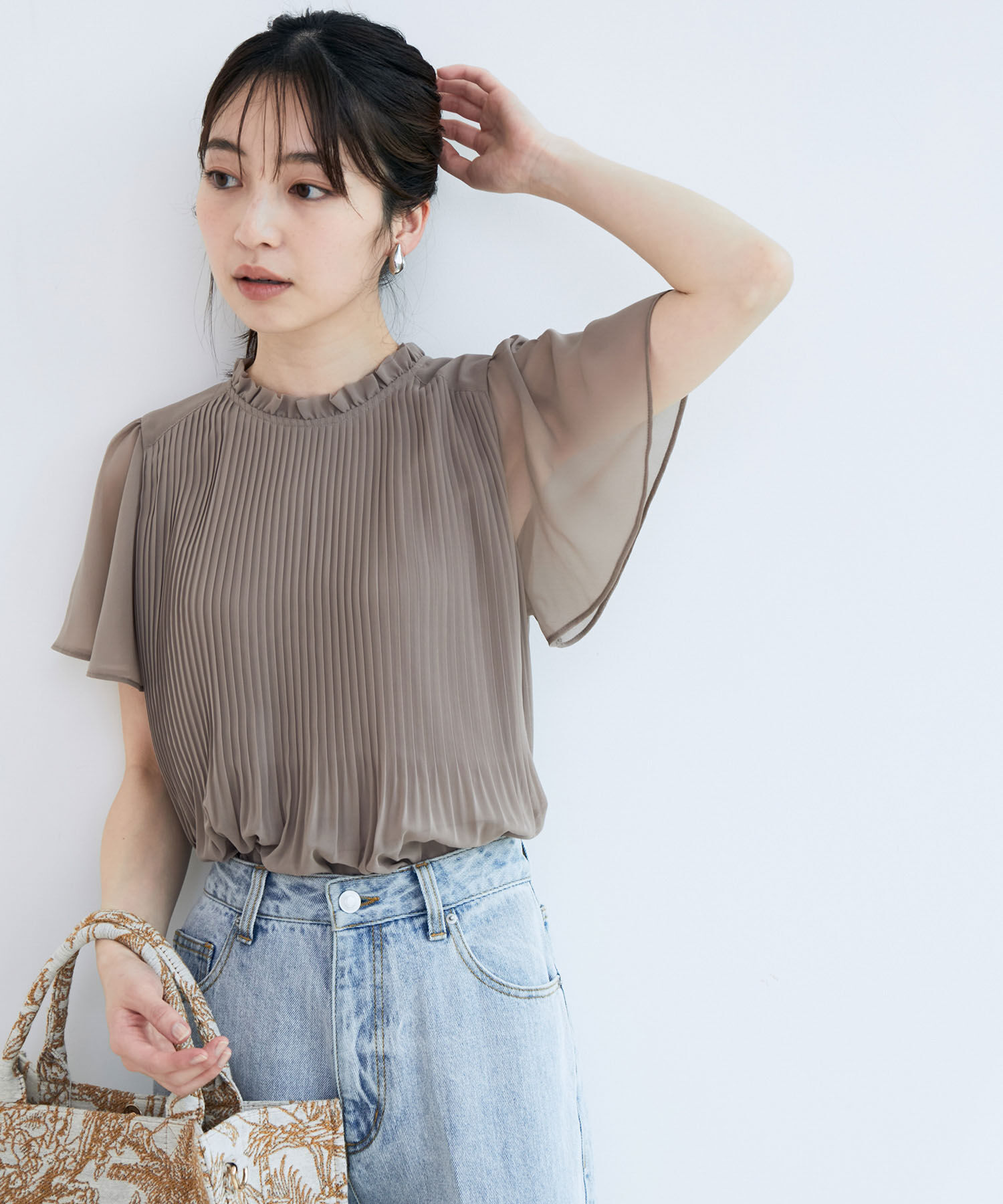 VIS「【洗濯機可】ドット＆無地シフォンバックリボンブプリーツブラウス」|シャツ・ブラウス|