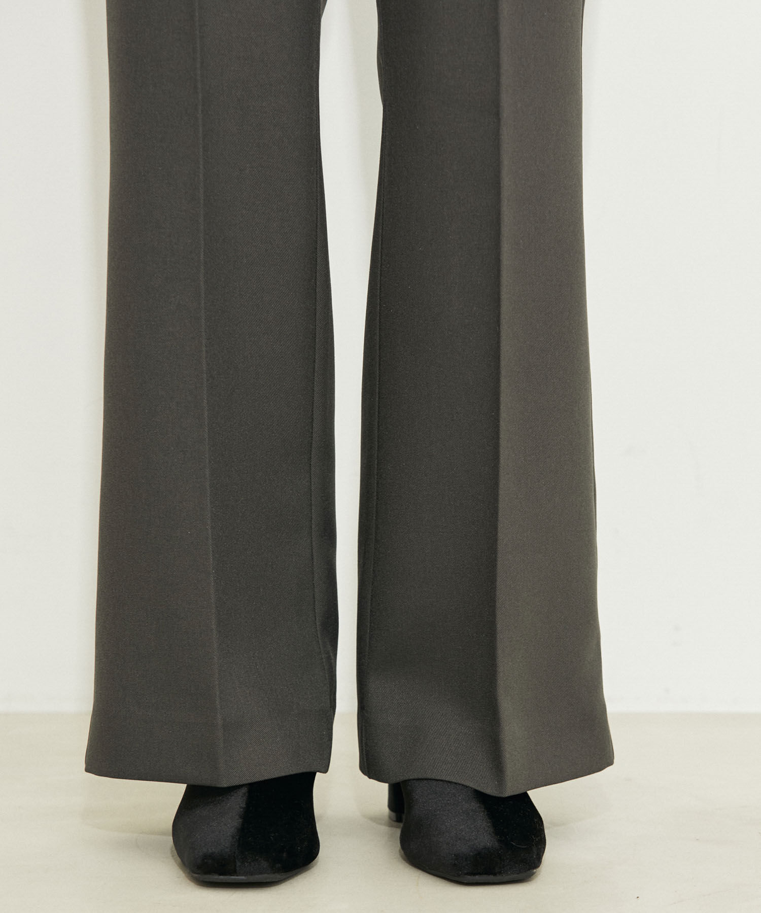 vis-a-vis「【WEB限定】【洗える】フレアパンツ」|スラックス|