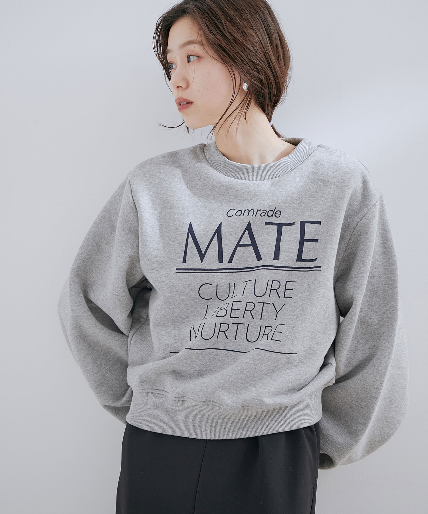 VIS「【洗える】ショート丈ロゴプリントスウェット」|スウェット・ジャージ|