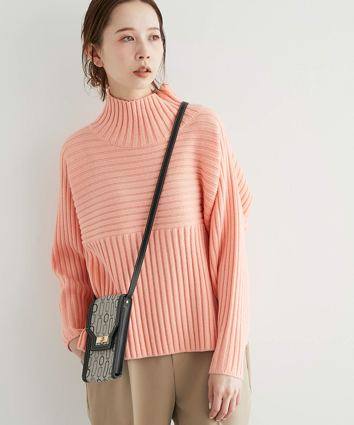 Rope&rsquo;Picnic「【芳根京子さん別注カラー:ブルー,カラシ】リブ切替プルオーバー」|ニット・セーター|ピンク(63)