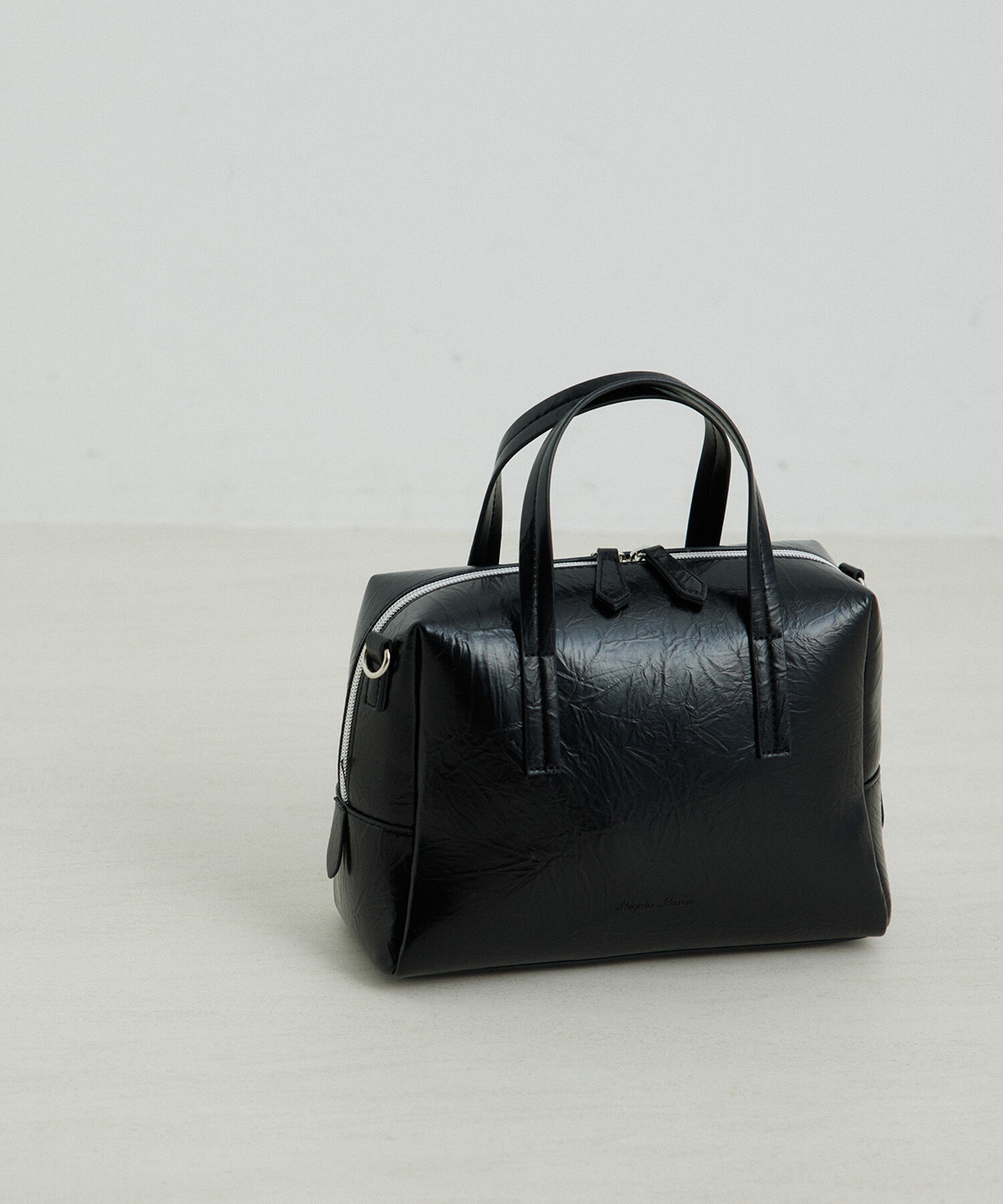 ROPE PICNIC PASSAGE「【Legato Largo/レガートラルゴ】【一部店舗限定】 メタリックボストンバッグ」|ボストンバッグ|ブラック(01)