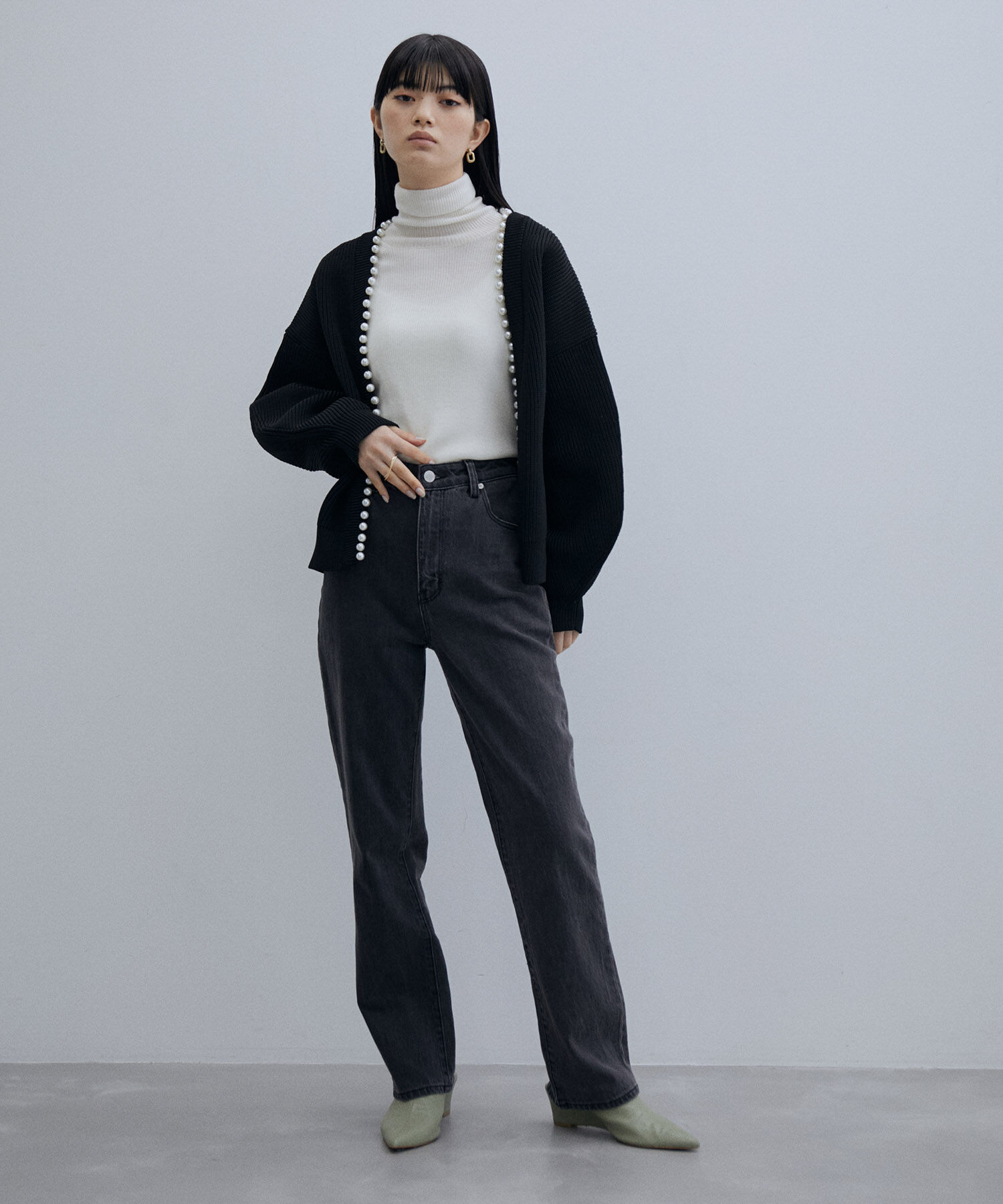 ADAM ET ROPE'「〈追加〉【サステナブル】パール付きカーディガン」|カーディガン|