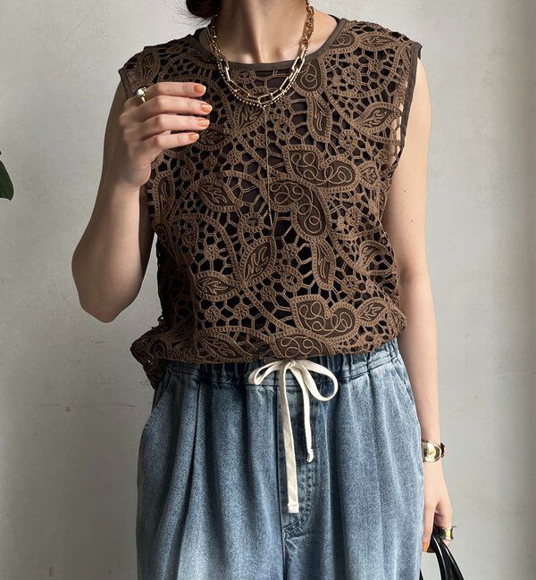  「【WEB限定】 ボタニカルレースノースリブラウス」|シャツ・ブラウス|モカ