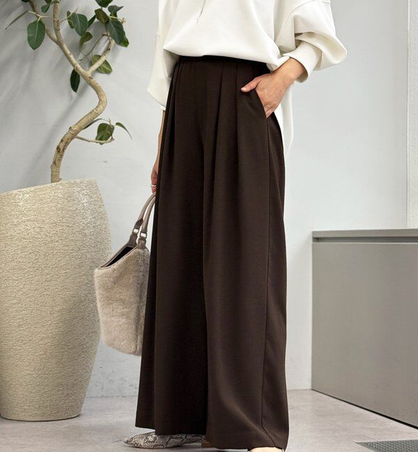  「【ウォッシャブル】【シーズンレスで使える】タックワイドスラックス」|チノ|