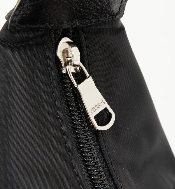  「クラウズナイロンラウンドショルダーバッグ」|ショルダー・メッセンジャー|