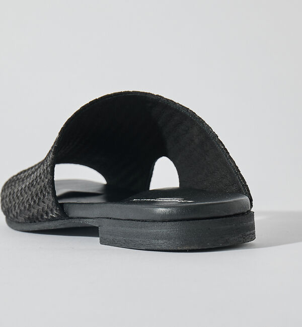 alfredoBANNISTER「アシメントリー レザー ミュール サンダル（メッシュ型押し）」|サンダル|